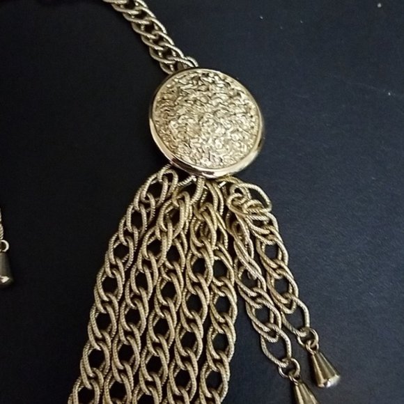 Vintage Kramer Draped Medallion Chain Necklace - Picture 2 of 5